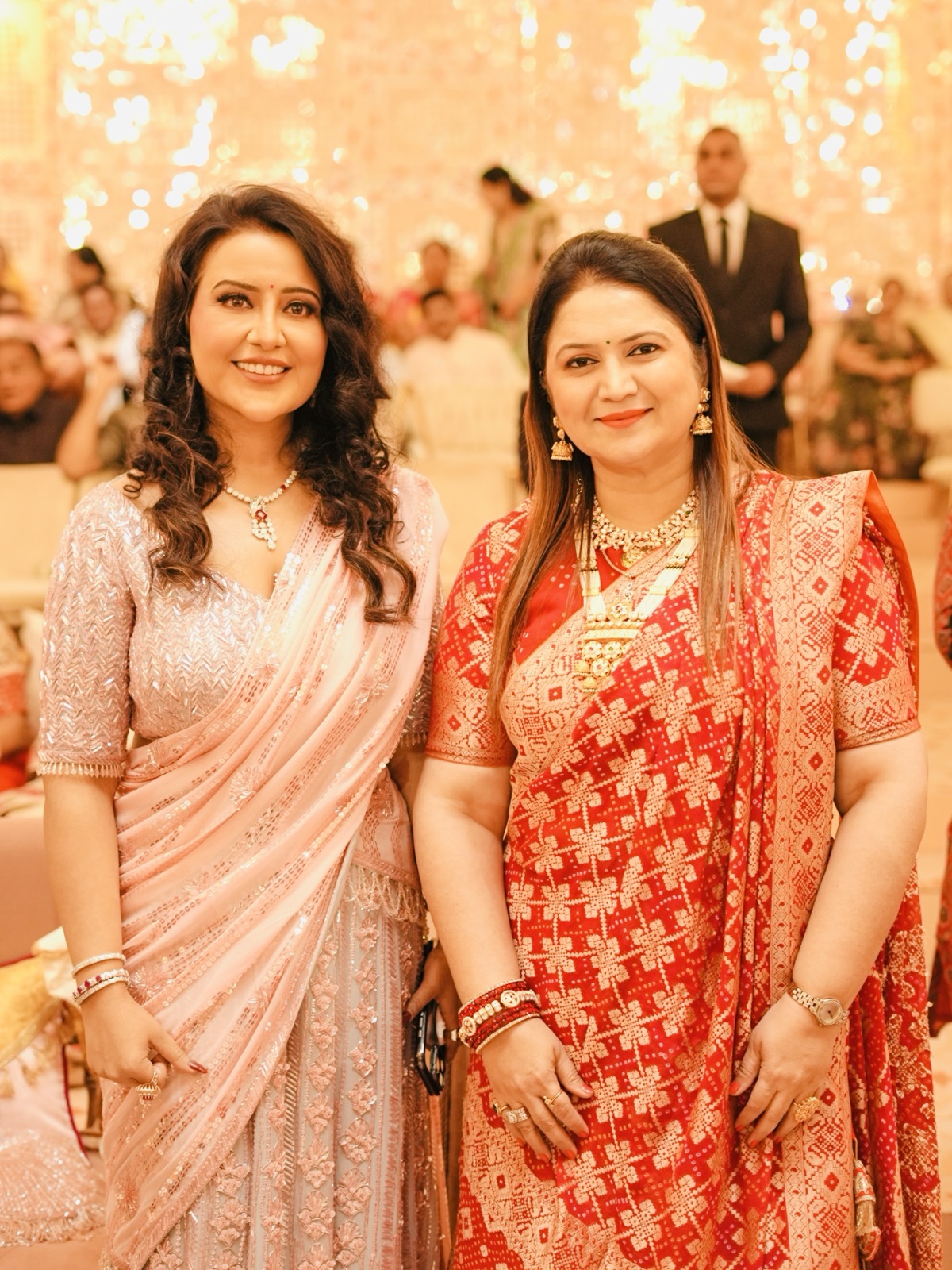 Dharini Thakker with guests at a premium wedding
